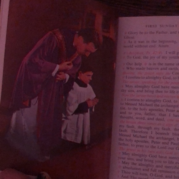 Brand new unused Catholic missal Bible - Picture 8 of 14